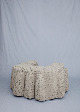 Anais Jarnoux tapissier·e