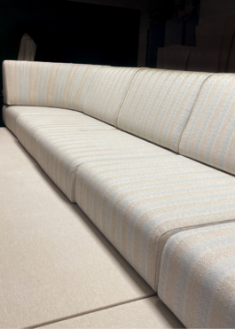 Anais Jarnoux tapissier·e