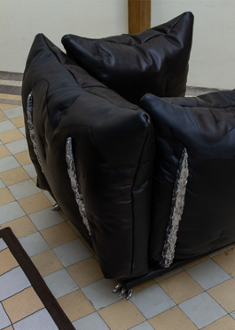 Anais Jarnoux tapissier·e