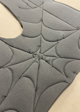 Anais Jarnoux tapissier·e