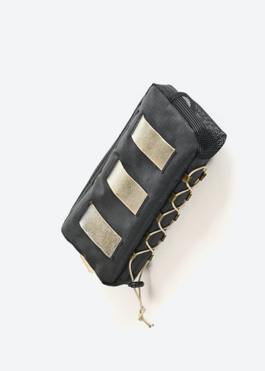 Anais Jarnoux tapissier·e