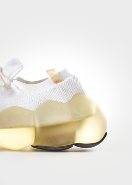 Anais Jarnoux tapissier·e